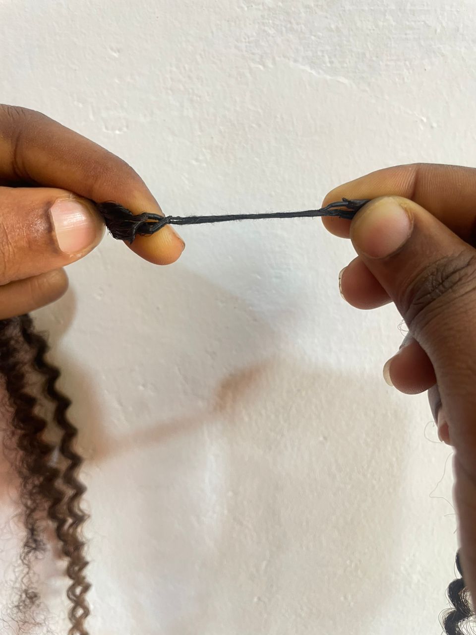 Kinky Straight Feather Hair Extensions - Image 3